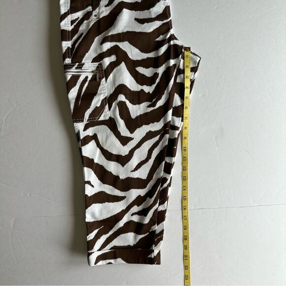Chico’s Cropped Pants Stretch Zebra Print Brown White Women's Chico's 2P US 12P - Picture 9 of 9
